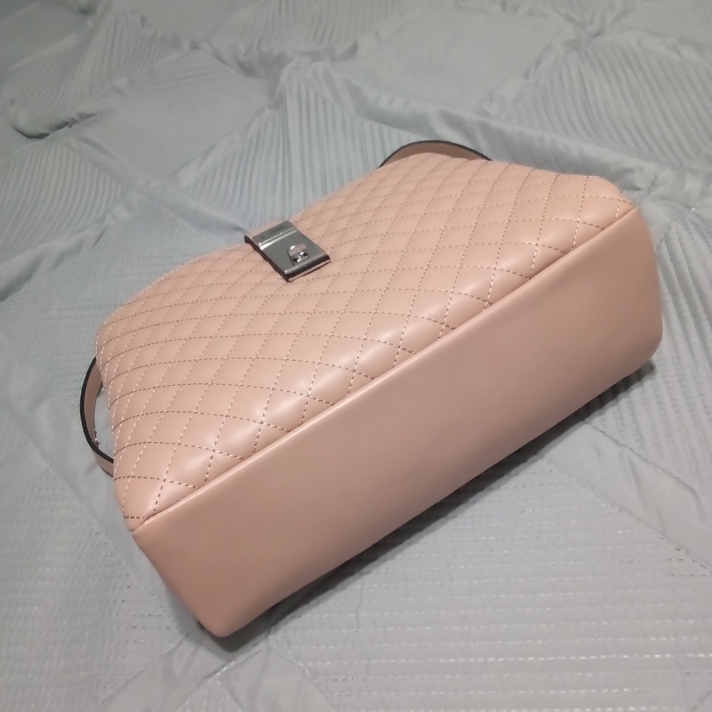 FACTORY CEDAR GUESS HANDBAG. ROSE COLOR - Picture 5 of 9